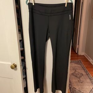 Reebok yoga pants fit and flare black XL